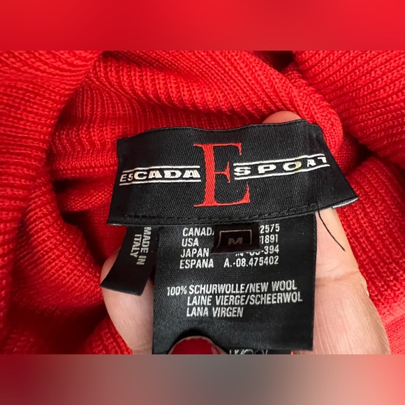 Escada E Sport Oversized Turtleneck Red Wool Sweater Top Sz M - Picture 10 of 10